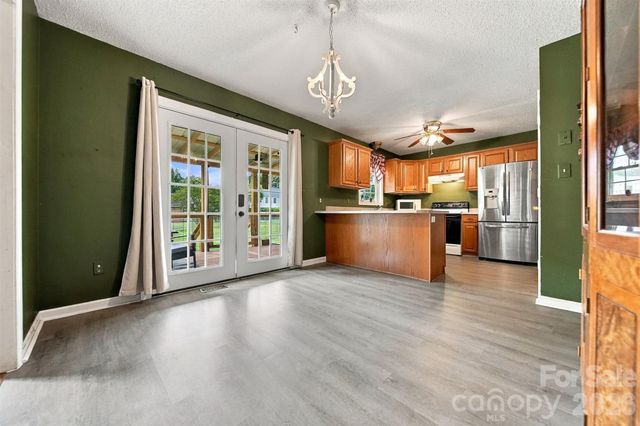 4917 Pond Court, Conover, NC 28613