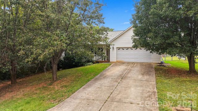 4917 Pond Court, Conover, NC 28613