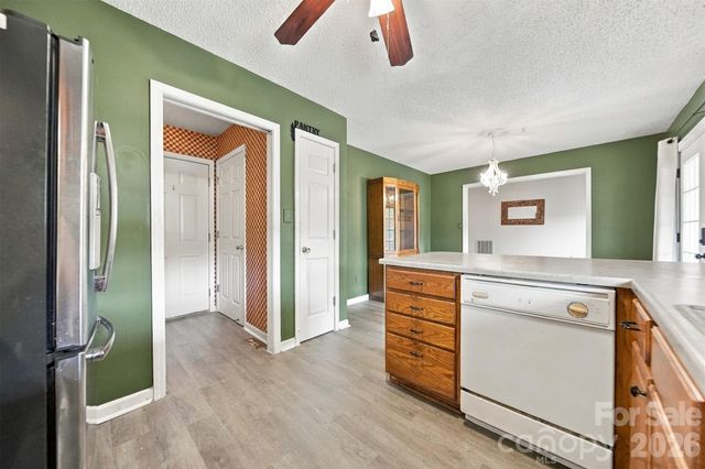 4917 Pond Court, Conover, NC 28613