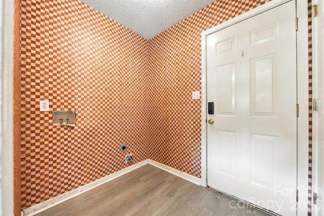 4917 Pond Court, Conover, NC 28613