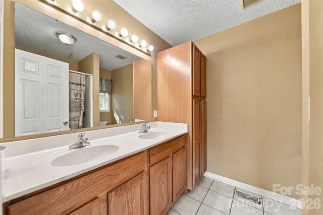 4917 Pond Court, Conover, NC 28613