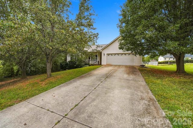 4917 Pond Court, Conover, NC 28613