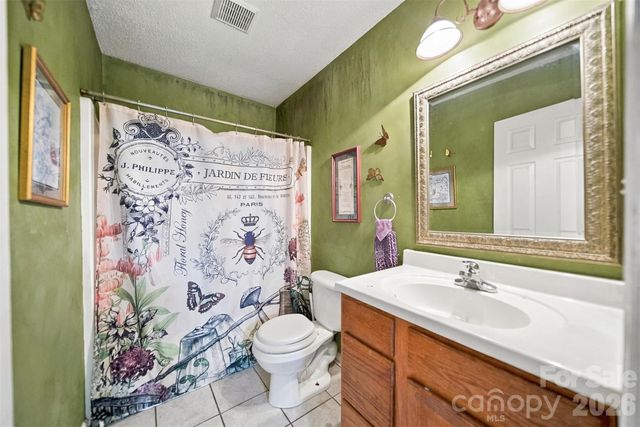 4917 Pond Court, Conover, NC 28613
