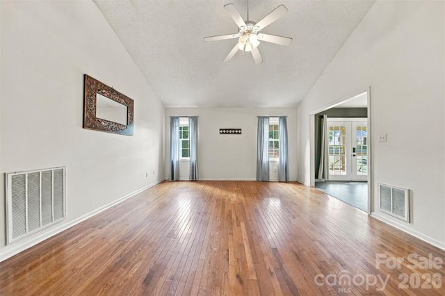 4917 Pond Court, Conover, NC 28613