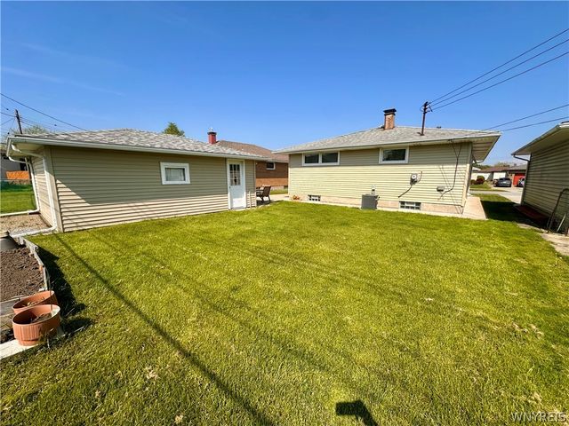 60 Joanne Lane, Cheektowaga, NY 14227