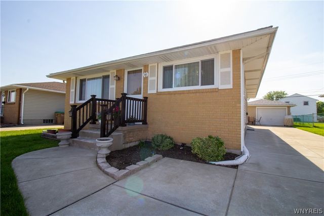 60 Joanne Lane, Cheektowaga, NY 14227