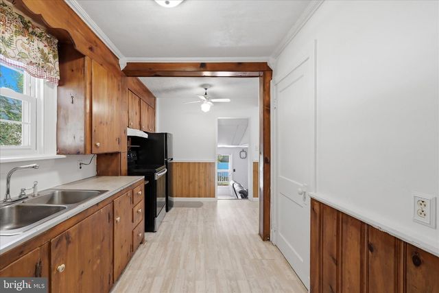 510 N PLEASANT VALLEY RD, Winchester, VA 22601