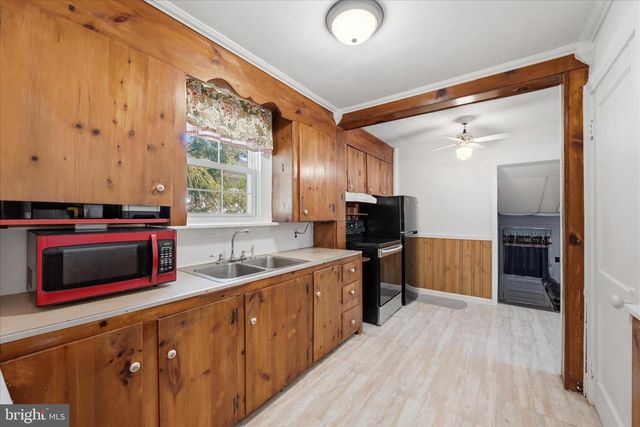 510 N PLEASANT VALLEY RD, Winchester, VA 22601