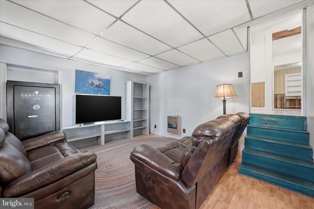 510 N PLEASANT VALLEY RD, Winchester, VA 22601