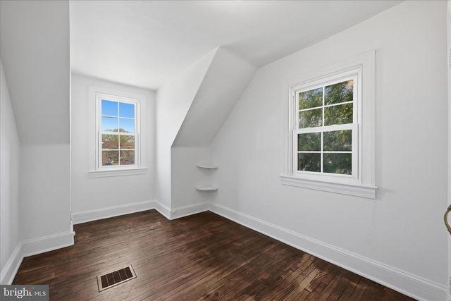 510 N PLEASANT VALLEY RD, Winchester, VA 22601