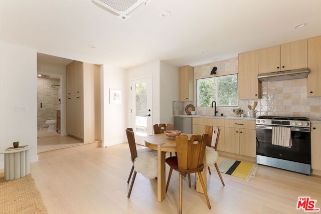 3148 Madera Avenue, Los Angeles, CA 90039