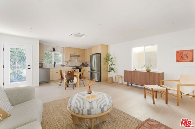 3148 Madera Avenue, Los Angeles, CA 90039