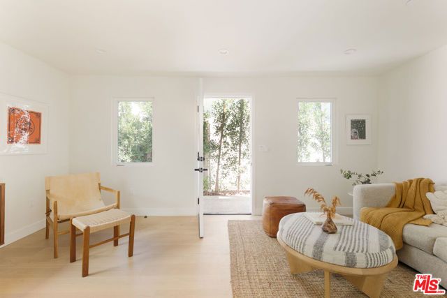 3148 Madera Avenue, Los Angeles, CA 90039