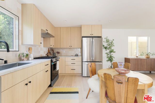 3148 Madera Avenue, Los Angeles, CA 90039