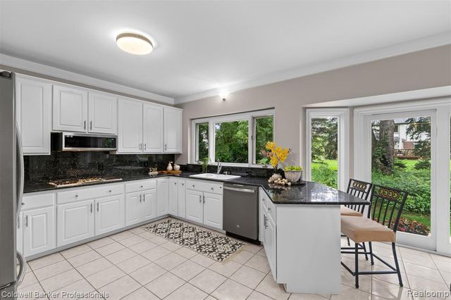 3623 Cedar Shake Drive, Rochester Hills, MI 48309
