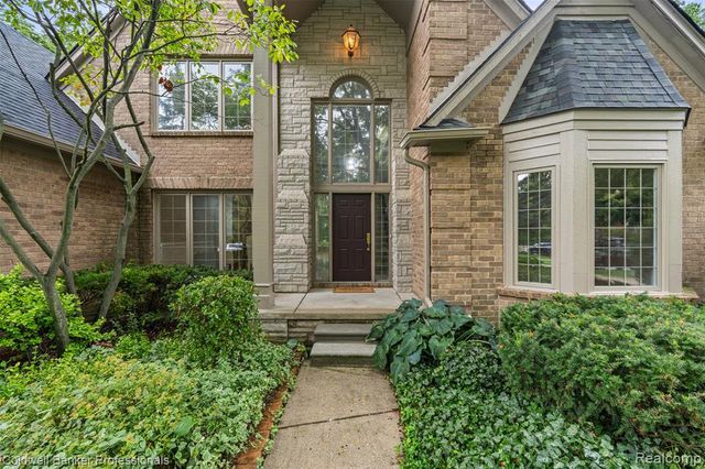 3623 Cedar Shake Drive, Rochester Hills, MI 48309