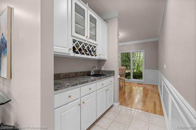 3623 Cedar Shake Drive, Rochester Hills, MI 48309
