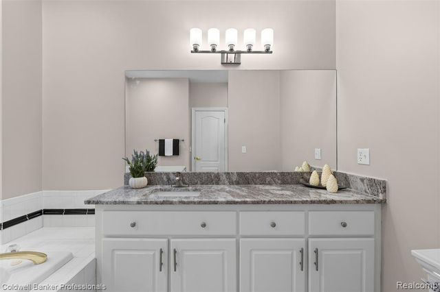 3623 Cedar Shake Drive, Rochester Hills, MI 48309