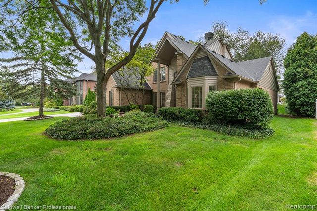 3623 Cedar Shake Drive, Rochester Hills, MI 48309
