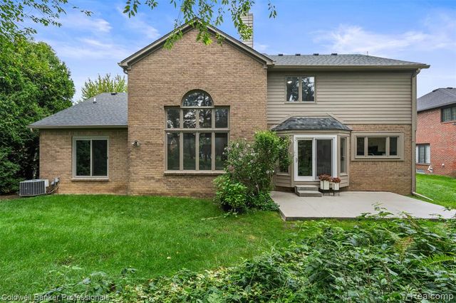 3623 Cedar Shake Drive, Rochester Hills, MI 48309