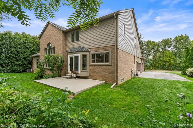 3623 Cedar Shake Drive, Rochester Hills, MI 48309