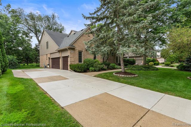3623 Cedar Shake Drive, Rochester Hills, MI 48309