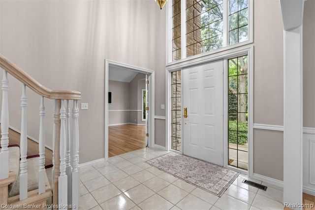 3623 Cedar Shake Drive, Rochester Hills, MI 48309