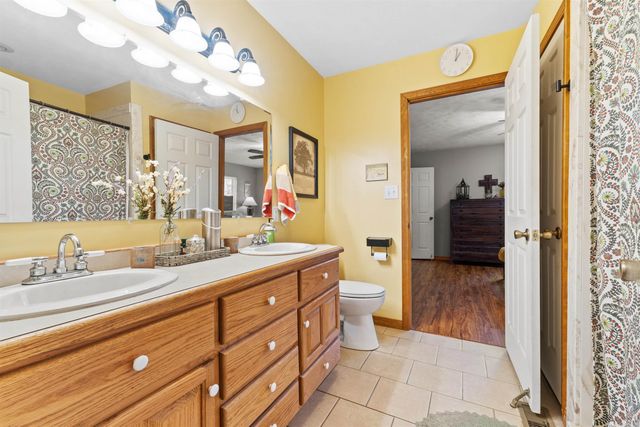 60 Red Fox Rd, Greers Ferry, AR 72067