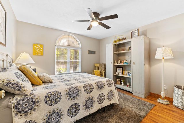 60 Red Fox Rd, Greers Ferry, AR 72067