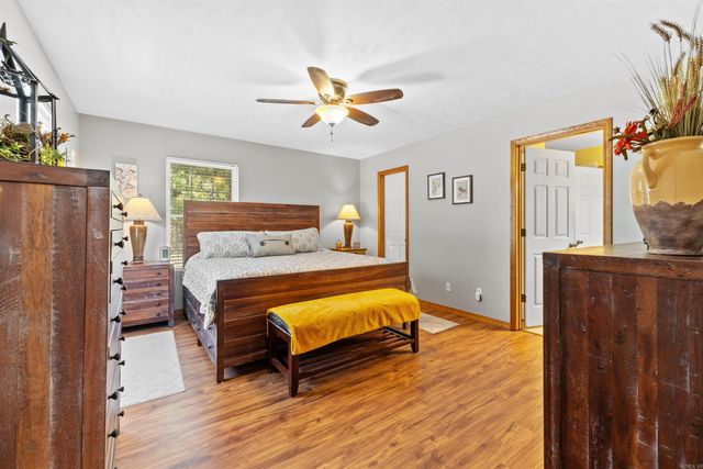 60 Red Fox Rd, Greers Ferry, AR 72067