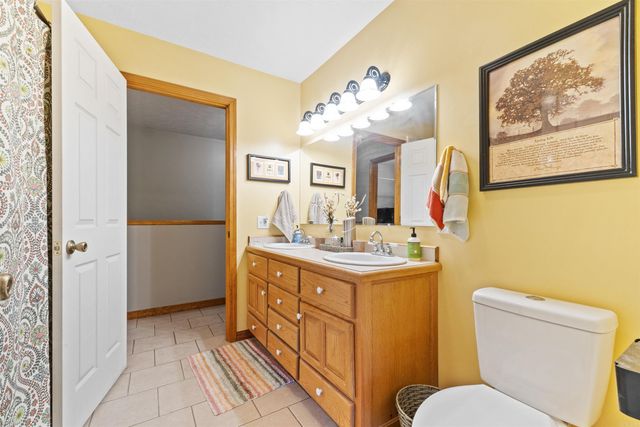 60 Red Fox Rd, Greers Ferry, AR 72067