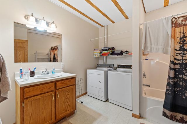 60 Red Fox Rd, Greers Ferry, AR 72067