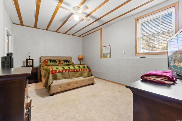 60 Red Fox Rd, Greers Ferry, AR 72067