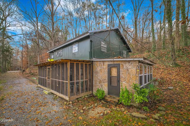 477 McMahan Road, Pigeon Forge, TN 37863