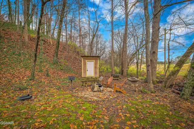 477 McMahan Road, Pigeon Forge, TN 37863