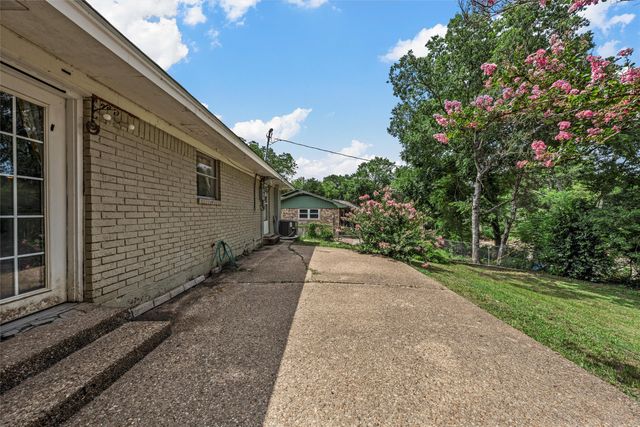 431 Brookwood Drive, Woodway, TX 76712