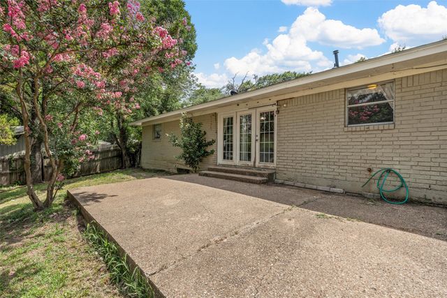 431 Brookwood Drive, Woodway, TX 76712