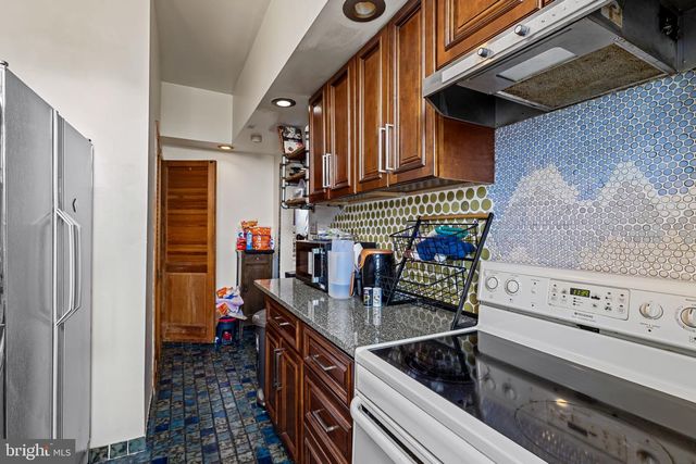 1210 EUTAW PL, Baltimore, MD 21217