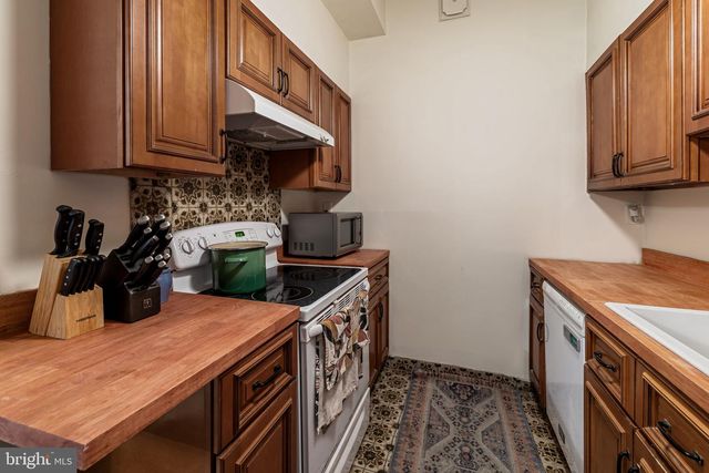 1210 EUTAW PL, Baltimore, MD 21217