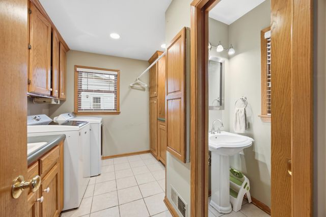 901 17th Street SW, Willmar, MN 56201