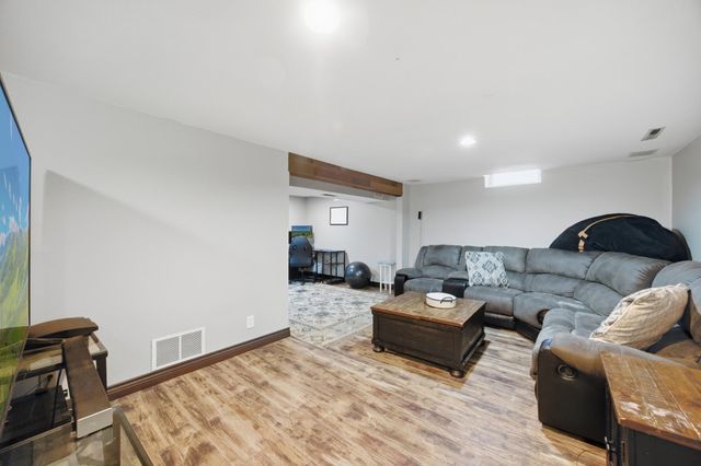 901 17th Street SW, Willmar, MN 56201