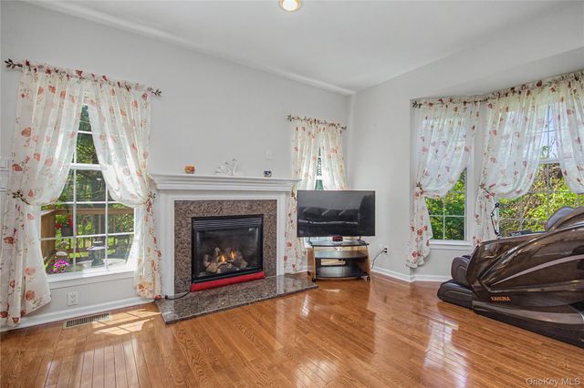 760 Huntington Drive, Fishkill, NY 12524
