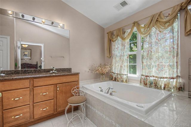 760 Huntington Drive, Fishkill, NY 12524