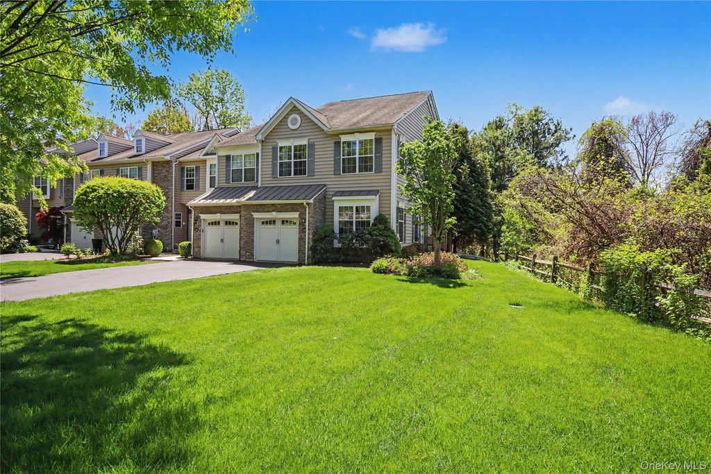 760 Huntington Drive, Fishkill, NY 12524