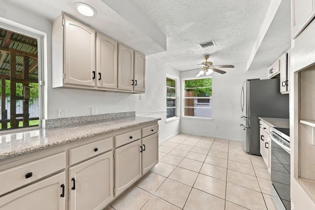 6910 Indian Falls Drive, Houston, TX 77489