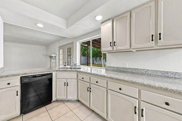 6910 Indian Falls Drive, Houston, TX 77489