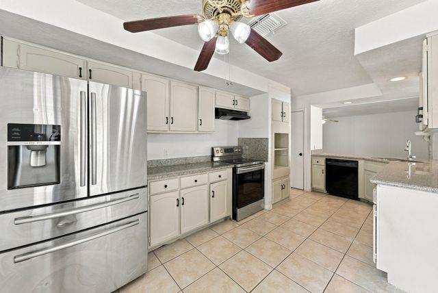 6910 Indian Falls Drive, Houston, TX 77489