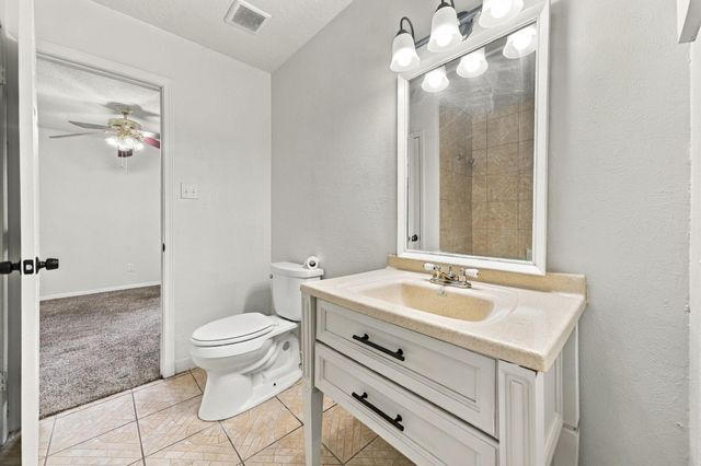 6910 Indian Falls Drive, Houston, TX 77489