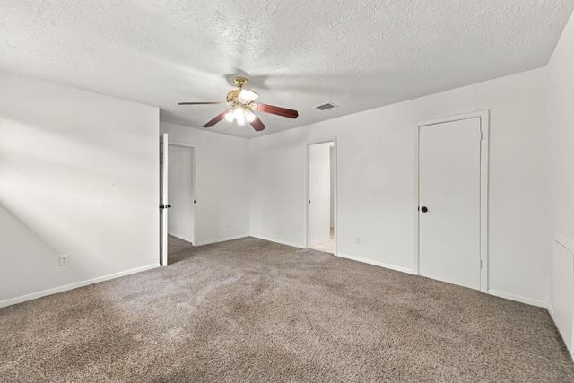 6910 Indian Falls Drive, Houston, TX 77489