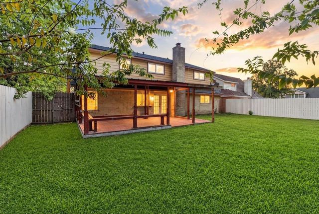 6910 Indian Falls Drive, Houston, TX 77489